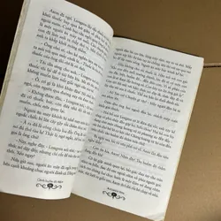 Cánh buồm đỏ thắm 733388