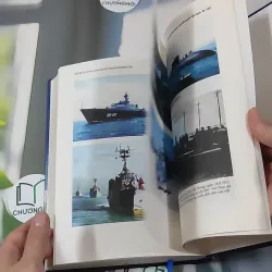 [MIỄN PHÍ BỌC SÁCH] Hải Quân Nhân Dân Việt Nam - Tài Trí, Dũng Cảm 990343