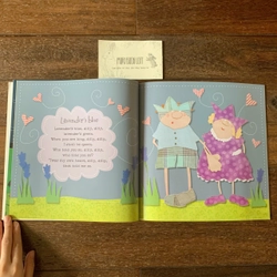 Sách ngoại văn Lullabies, Used, Khổ lớn 498843