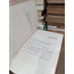 Modern Spanish theatre - Michael Benedikt, George E. Wellwarth 777164