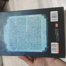 Tiểu thuyết Nhà tiểu hoạ (sách mới) 145507