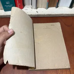 II Sách Xưa: Thầy Phù Thuỷ Đi Trong Thành Phố - IVRITÔMIN - 1985 751405