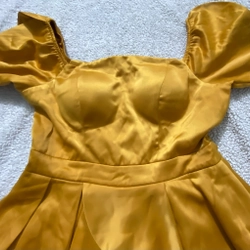 Đầm xoè vàng  471610