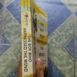 The boy who harnessed the wind - William Kamkwamba và Bryan Mealer 1060194