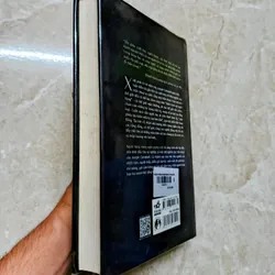 NGƯỜI HÙNG MANG NGÀN KHUÔN MẶT 717957