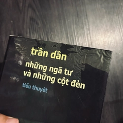 Những ngã tư và những cột đèn (đọc kĩ mô tả) 446334