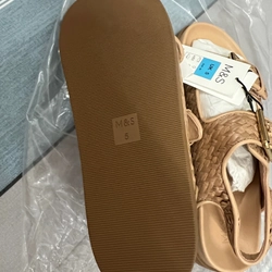 Giày bệt đế cói , hiệu M&S , size 38 , màu be , chính hãng  278770