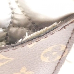 Túi đeo vai Louis Vuitton LV Pillow (Monogram) Phone Pouch M81716 612167