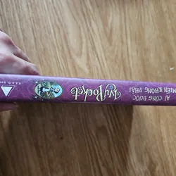 Ai cũng được miễn không phải Ivy Pocket
49k 610834