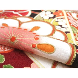 Kimono Furisode chế tác bằng vàng Yuzen - Hàng hiệu Chính hãng 877408