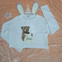 Áo thun hình gấu đáng yêu màu trắng