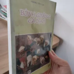 Sách Bình giảng ca dao của tác giả Hoàng Tiến Tựu là 