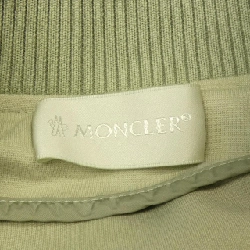 Moncler MONCLER 10938G00037 Áo khoác 627603