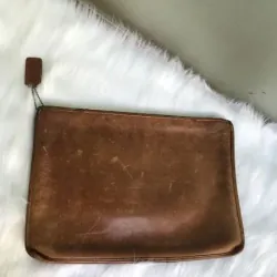 Túi loại cầm tay . COACH USA màu da bò 936341