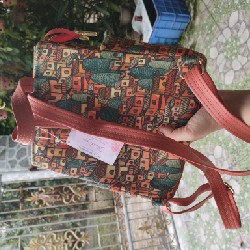 Balo handmade vải canvas Thủy Tuyên mới 100%. Mua cho bé đi học, mà bé không thích nên chưa dùng đến 11120