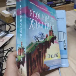 Sách: Ngôi nhà bên bờ biển xanh thẳm - TG: TJ Klune (B1) 795812