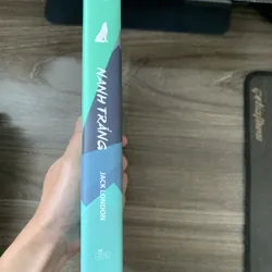 Nanh trắng (bìa cứng) 737971