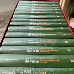 Lịch Sử Quân Sự Việt Nam bìa cứng