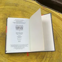  NHỮNG GƯƠNG MẶT GIÁO SƯ VIỆT NAM TÀI NĂNG- TRÍ TUỆ- NHÂN CÁCH TẬP 2 784182