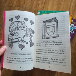 Combo 4q DORK diaries (Sách tiếng anh) như hình 
80k 476351