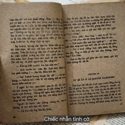 Tiểu thuyết trinh thám cổ điển của Arthur Conan Doyle: CHIẾC NHẪN TÌNH CỜ 703961