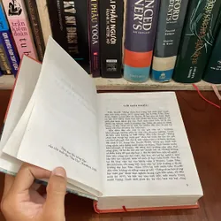II Tác Phẩm Kinh Điển: Tiếng Chim Hót Trong Bụi Mận Gai - COLLEEN McCULLOUGH - 2011 558522