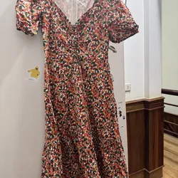 Váy mới mặc 1 lần.  592635