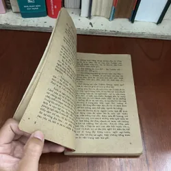 II Sách Xưa: Người Bạn Mang Bộ Lông Chim - Nhiều Tác Giả - 1986 605997