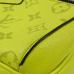 Túi đeo chéo Louis Vuitton Taiga Lama Bum Bag Outdoor 2019SS M30251 - Hàng hiệu Chính hãng 803282