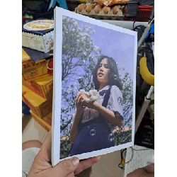 Nội San Kì 06 Giữa Hai Dấu Ngoặc - mới 90% - VĂN HỌC - HMT3012 921291