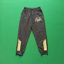 Quần ngố mặc tập thể dục màu đen