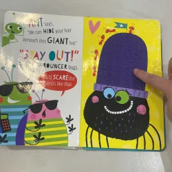 NGOẠI VĂN tiếng anh trẻ em : THE - NOT -so - SCARY HAIRY SPIDER - with touch and feel  1027845