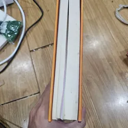 Pháp hoa chân nghĩa tặng kèm cuộc đời đức phật 
(bìa cứng) 722405