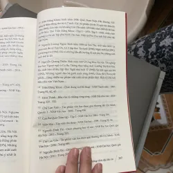 Giọt nước thầm giữa những thời đại thi ca 784535