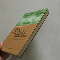 Open the window, eyes closed - Nguyễn Ngọc Thuần (t01) 750628