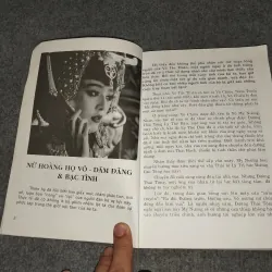 BÍ SỬ HẬU CUNG 698983