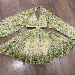 Đầm nữ size S, Dear*jose dưới 50 kg,, hở lưng. Chất liệu voan cao cấp.