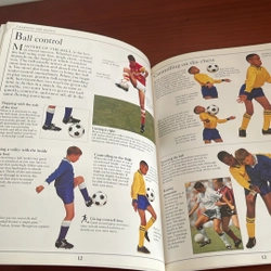 PICTURE BOOK The young soccer player 534363