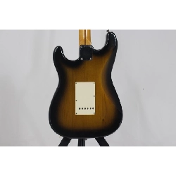 ＦＥＮＤＥＲ ＣＵＳＴＯＭ ＳＨＯＰ ５７ ＳＴＲＡＴＯＣＡＳＴＥＲ - Hàng hiệu Authentic 876837