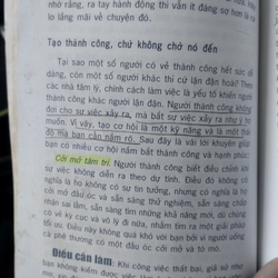 Bên ly cà phê, cuộc sống nói gì?" của tác giả Phạm Anh Tuấn.  496482