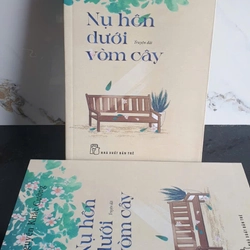 Nụ Hôn Dưới Vòm Cây