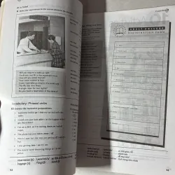 Pre-itermediate student’s book & workbook 796257