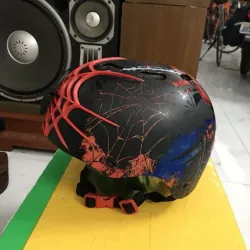 nón bảo hiểm có hình con nhiện 933490