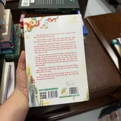 TRĂNG TAN ĐÁY NƯỚC – HOÀNG YẾN- K4 1019529