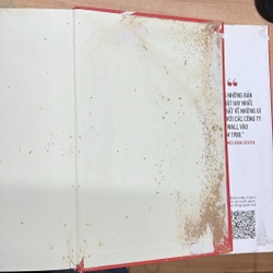 Bọn rợ rình trước cổng 493345