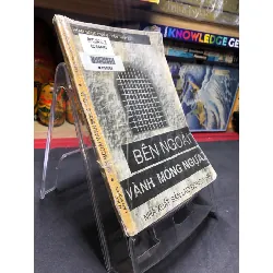 [Sách Cũ SCGR] Bên ngoài vành móng ngựa 1995 mới 60% ố vàng nặng bìa xấu Phạm Ngọc Chiểu HPB0906 SÁCH VĂN HỌC