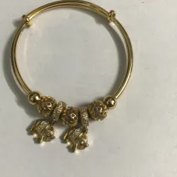 Vòng tay xi xách tay từ thái