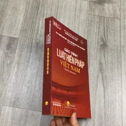 Giáo trình luật hiến pháp việt nam.  747231