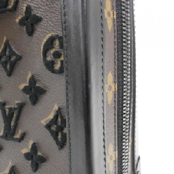 Túi xách mềm dọc Monogram Taffeta Louis Vuitton M45044 609525