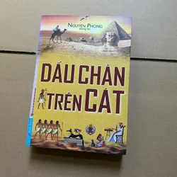 Dấu chân trên cát